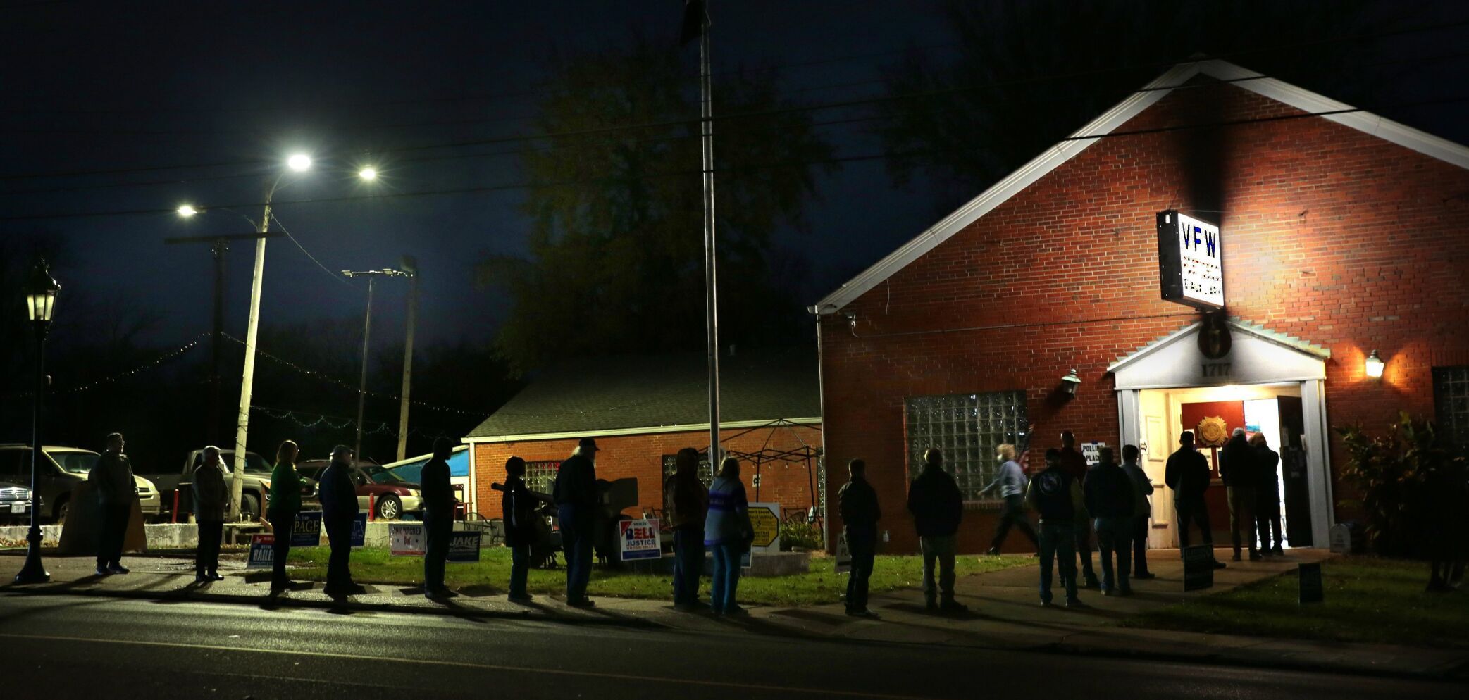 Midterm election voting begins in St. Louis
